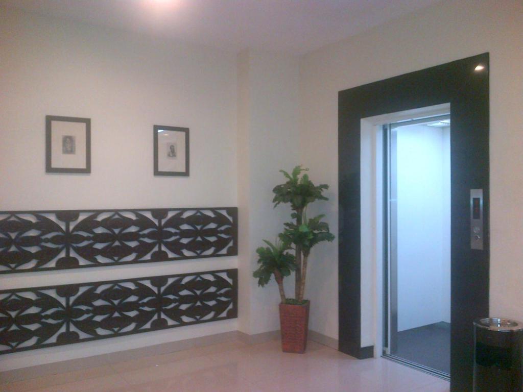 Hotel Matos จายาปุระ ภายนอก รูปภาพ